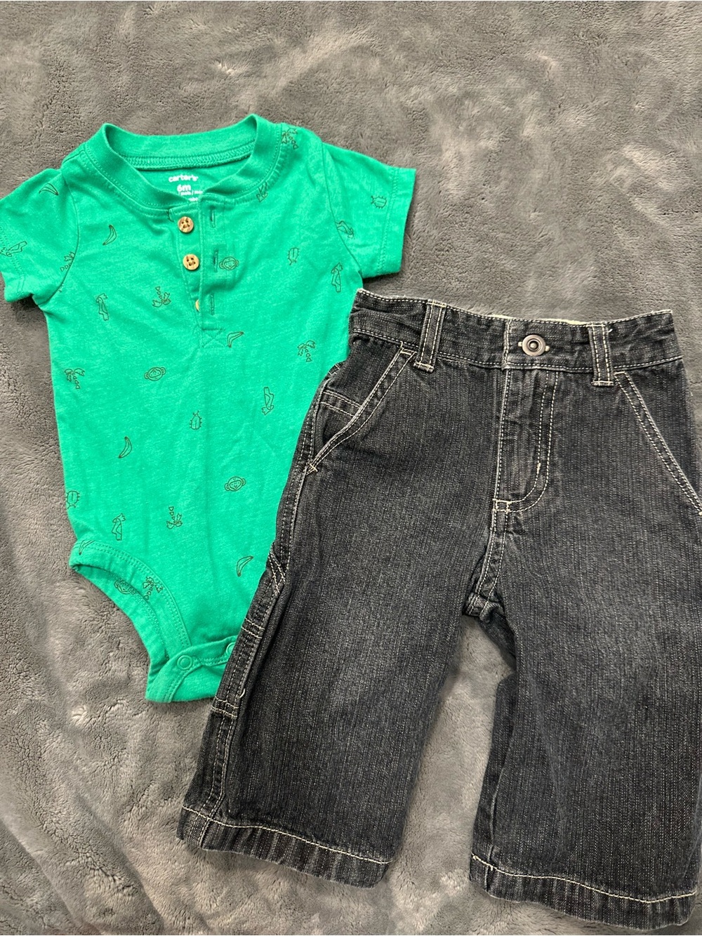 Green Printed Bodysuit with Black Denim Pants